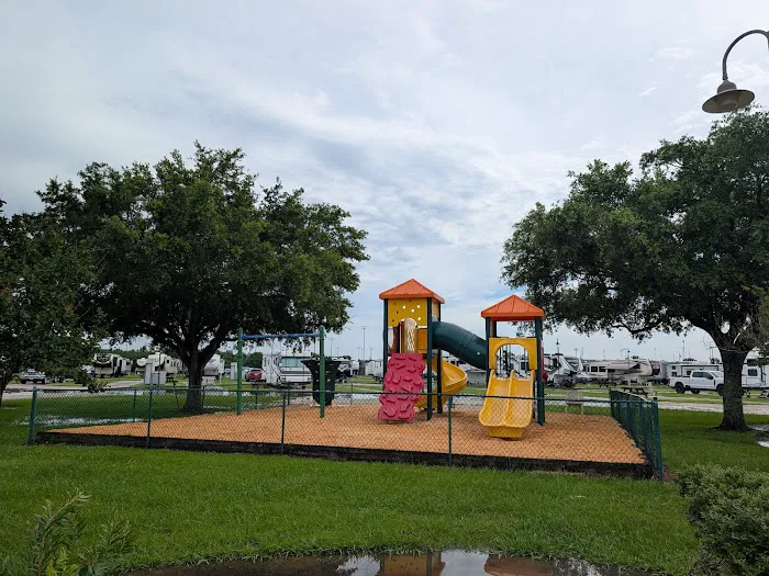 Gulf Coast RV Resort Picture 3