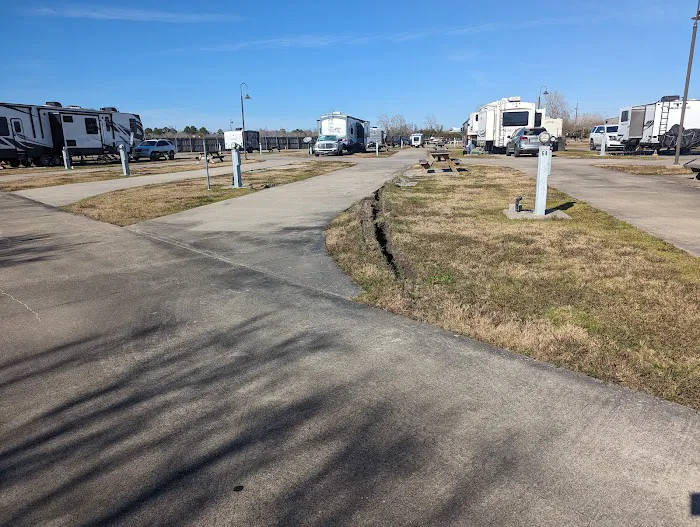 Gulf Coast RV Resort Picture 6