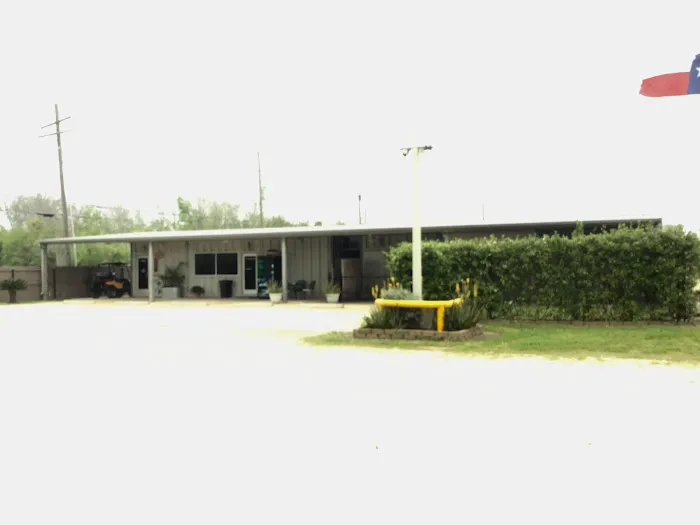 Lucas Gusher RV Park Picture 3
