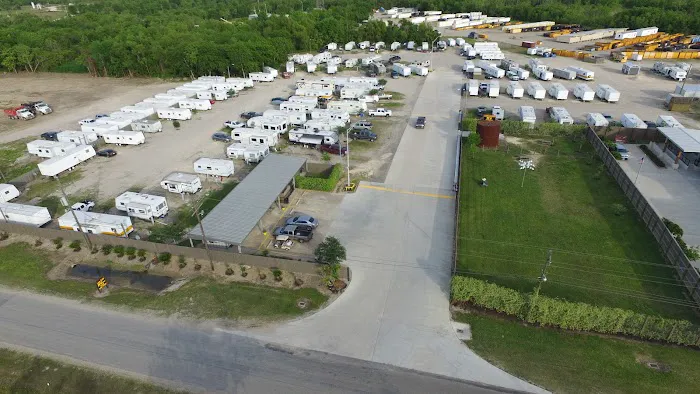 Lucas Gusher RV Park Picture 1