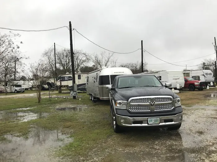 Robbins RV Picture 1