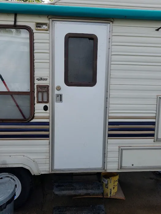 Robbins RV Picture 6