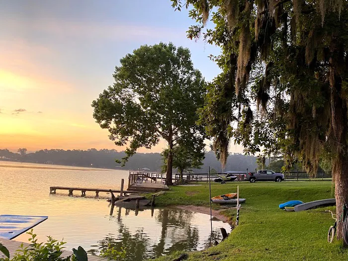 RV Park at Patrick's Landing Picture 3