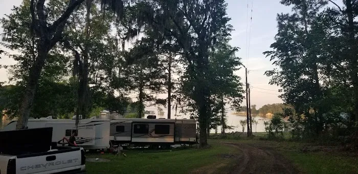 RV Park at Patrick's Landing Picture 7
