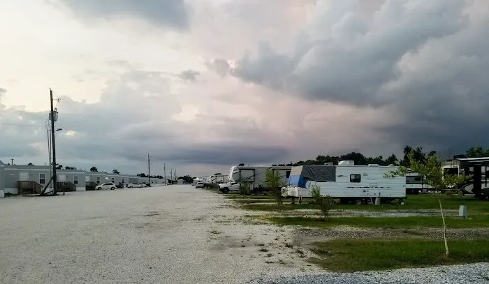 Maplewood Place RV Park Picture 4