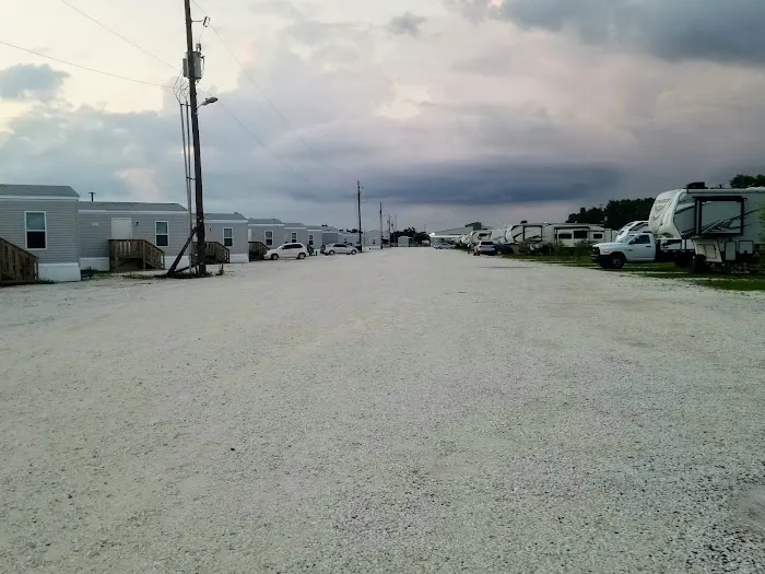 Maplewood Place RV Park Picture 7