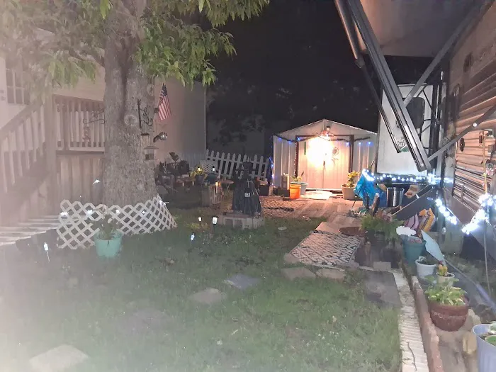 Carlyss Acres Mobile Home Park Picture 5