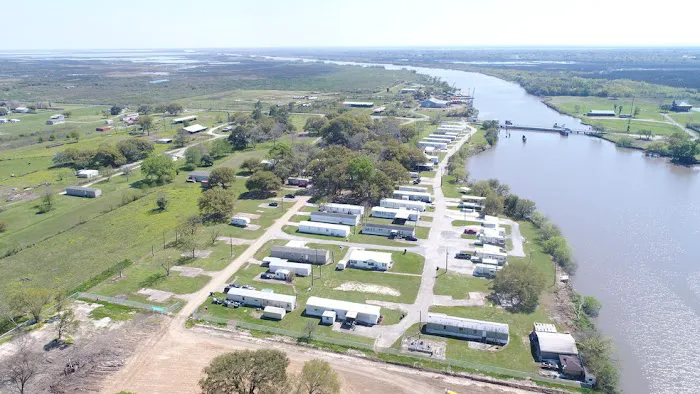 Hebert Estates Mobile Home & RV Park Picture 3