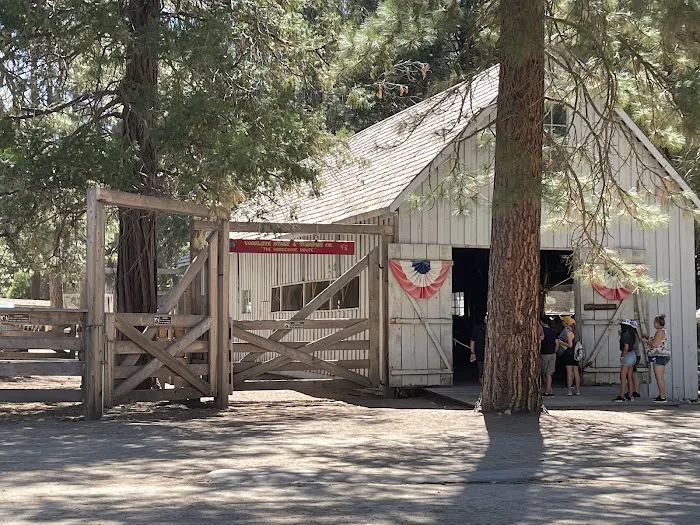 Pioneer Yosemite Campground Reservation Picture 3