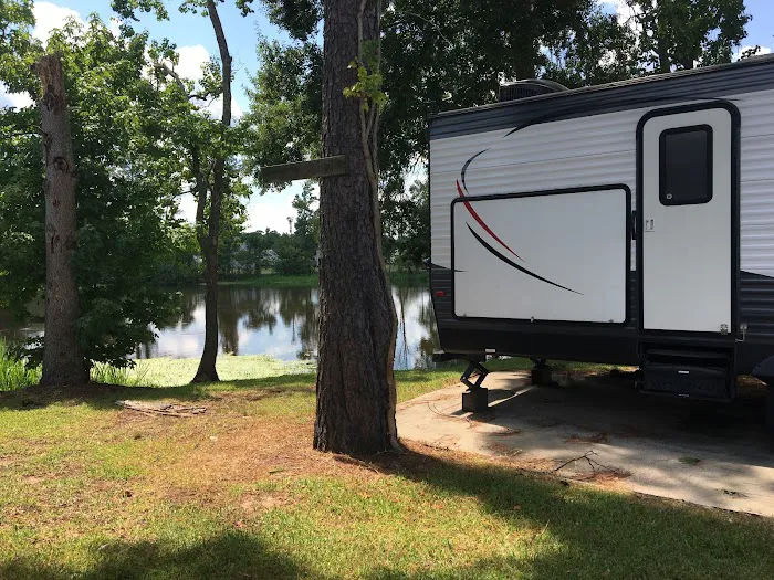 Hidden Ponds RV Park Picture 3