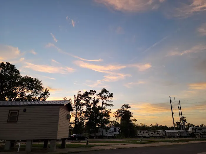 Hidden Ponds RV Park Picture 6