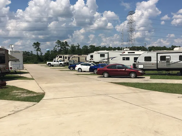 Hidden Ponds RV Park Picture 10