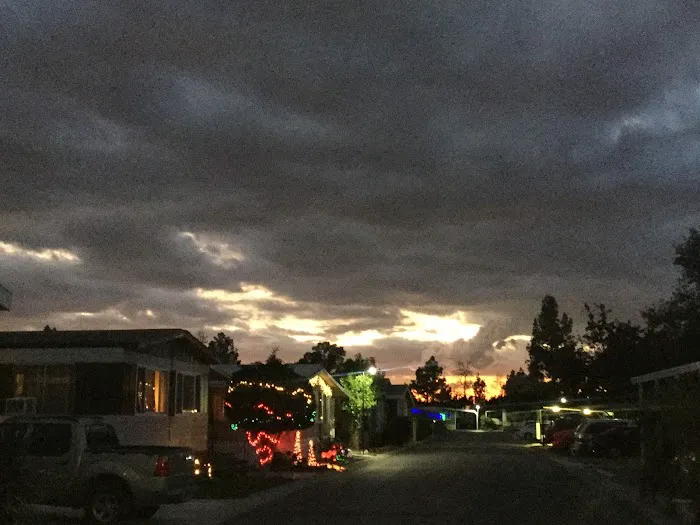 Rio Vista Mobile Home Park Picture 7