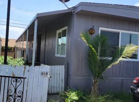 Continental Mobile Manor