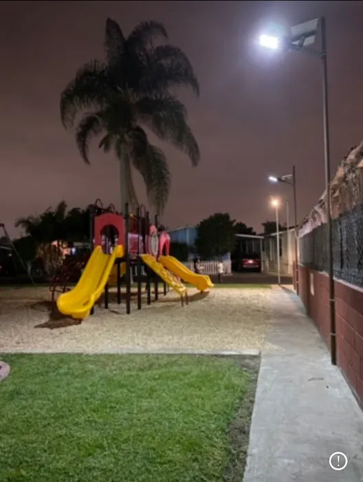 Coach Royal Mobile Home Park Picture 1