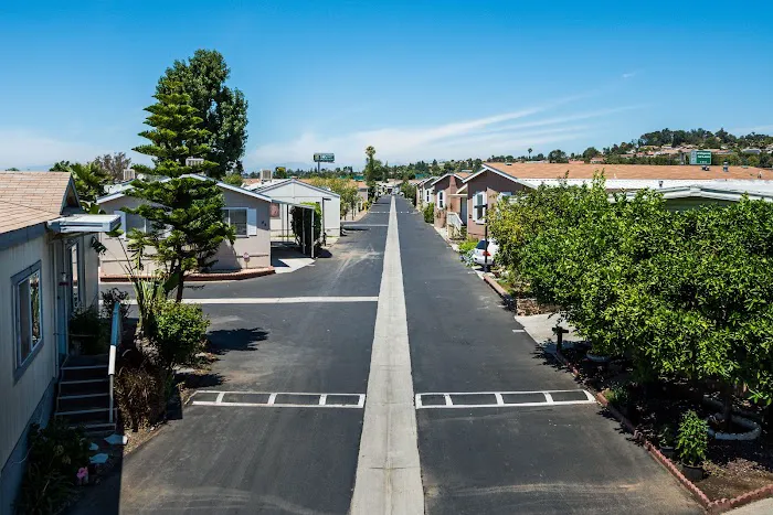 Orange Mobile Home Park Picture 2