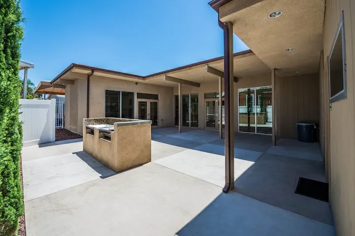 Orange Mobile Home Park Picture 6
