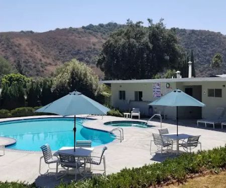 Hollydale Mobilehome Estates