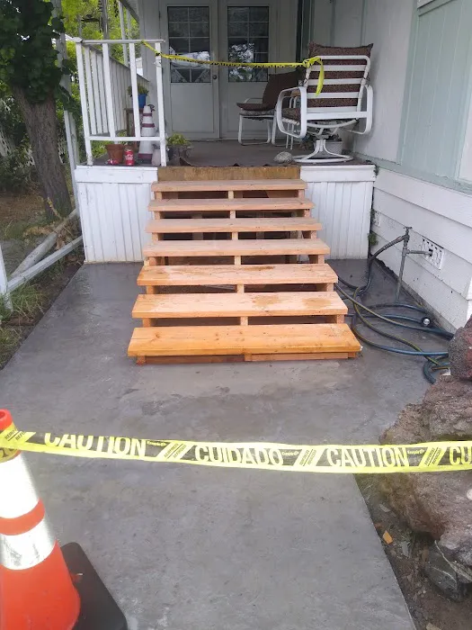 Thunderbird Oaks Mobile Home Community Picture 2