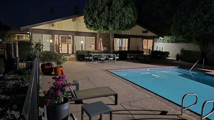 Los Olivos Mobile Home Park Picture 2
