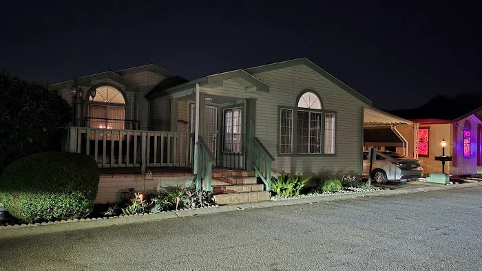 Los Olivos Mobile Home Park Picture 4