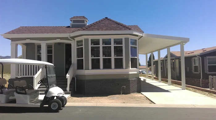 Oakridge Mobile Home Park Picture 5