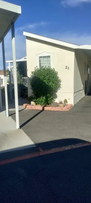 Tradewinds Mobilehome Park Picture 5