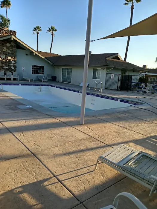 Royal Palms Mobile Home Park Picture 1