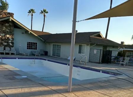 Royal Palms Mobile Home Park