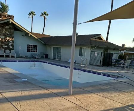 Royal Palms Mobile Home Park