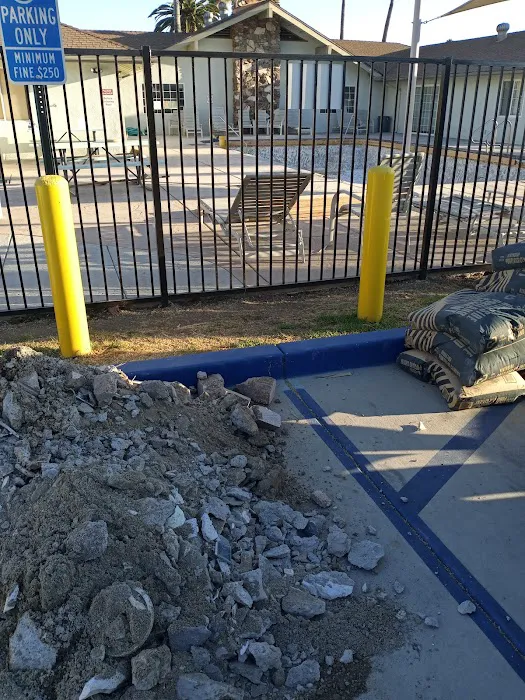 Royal Palms Mobile Home Park Picture 2