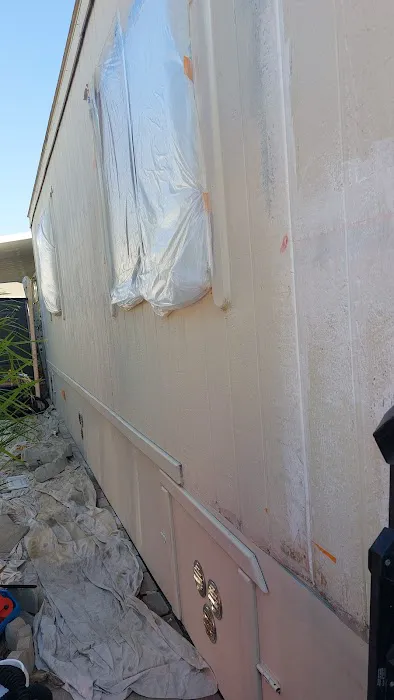Royal Palms Mobile Home Park Picture 7