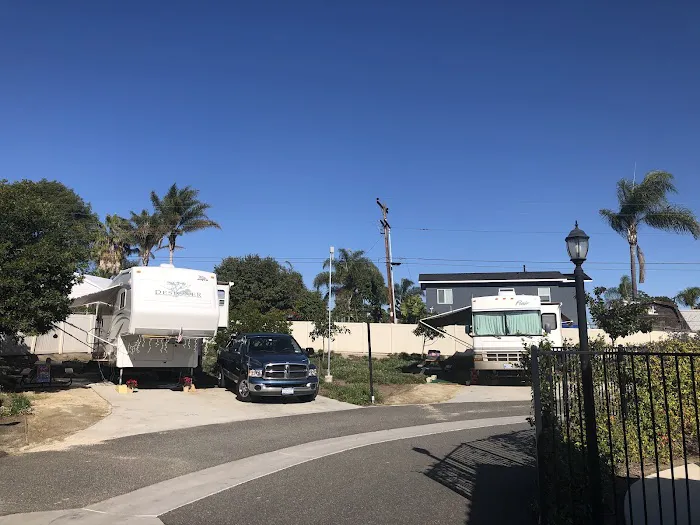 Olive Avenue RV Resort Picture 3