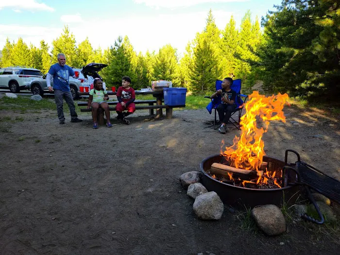 Heaton Bay Campground Picture 10