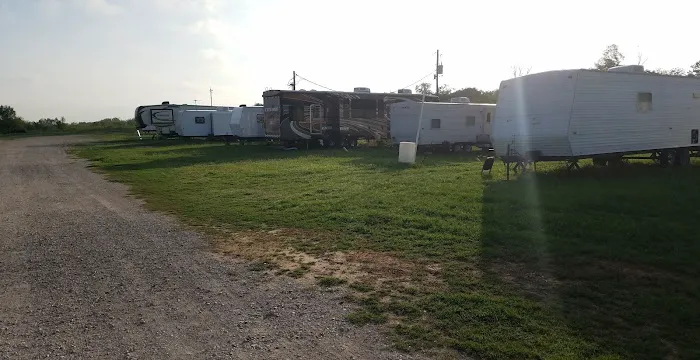 Twin Oaks RV Park Picture 2
