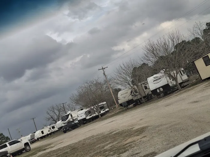 Pecan Tree RV Park Picture 7