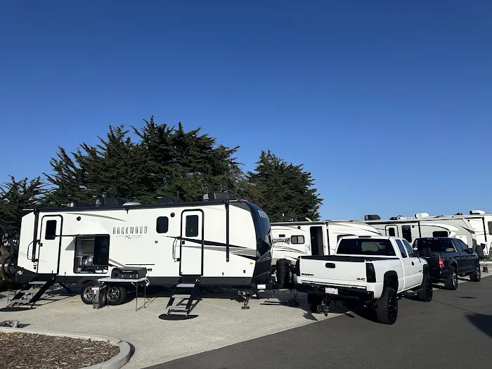 Harbor Village RV Park Picture 3