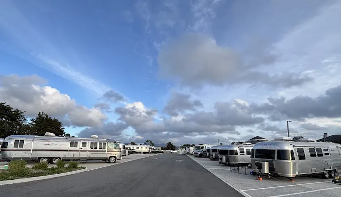 Harbor Village RV Park Picture 6