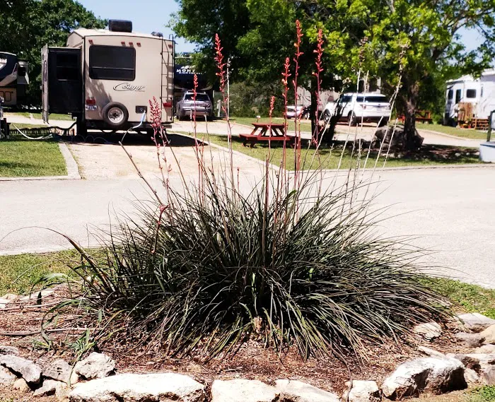 Hilltop RV Park Picture 1