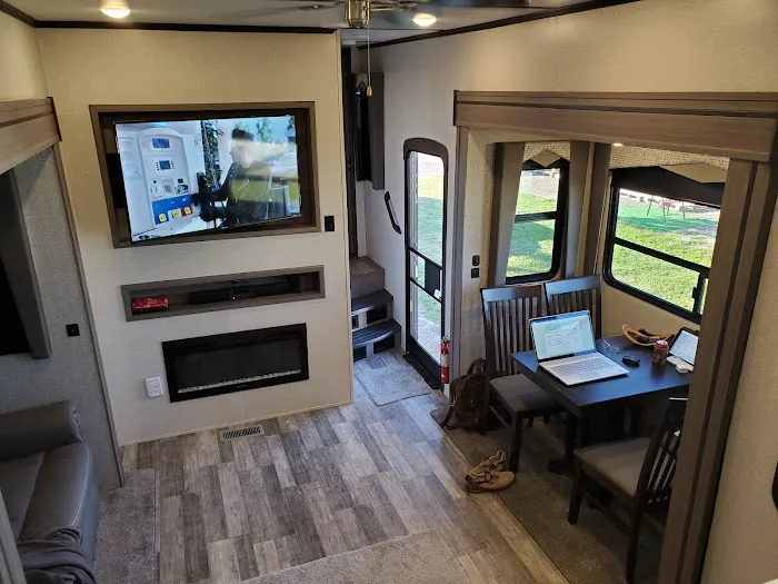 Bar M Mobile Home & RV Park Picture 1