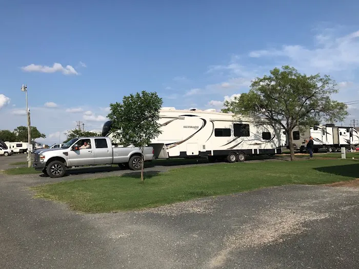 Bar M Mobile Home & RV Park Picture 3