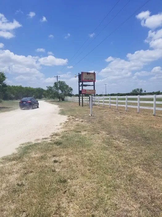Devine RV Park Picture 3