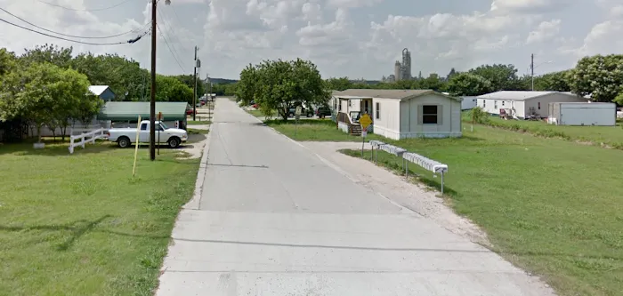 Coastal Bend Mobile Home Park Picture 2