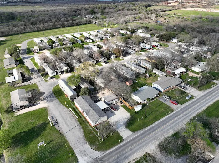 Lighthouse Mobile Home Park Picture 1