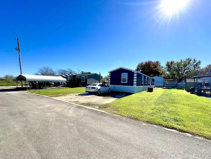 Lighthouse Mobile Home Park Picture 4