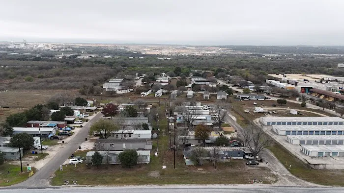Comal Valley Mobile Home Park Picture 3