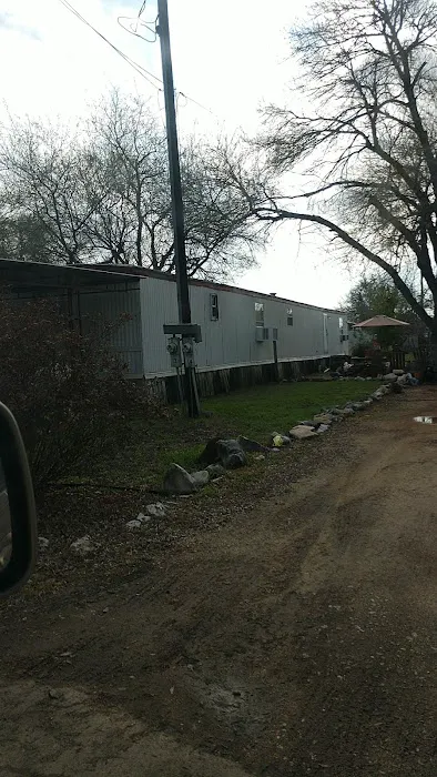Dry Creek Mobile Home Estates Picture 6