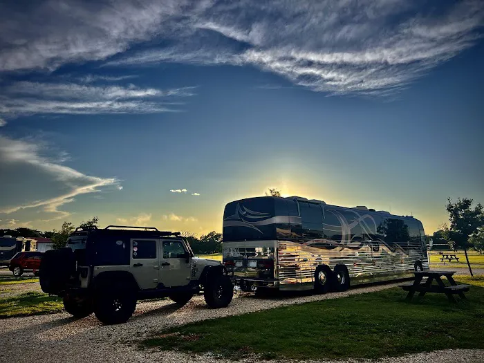 Lightning Ranch RV Park Picture 3