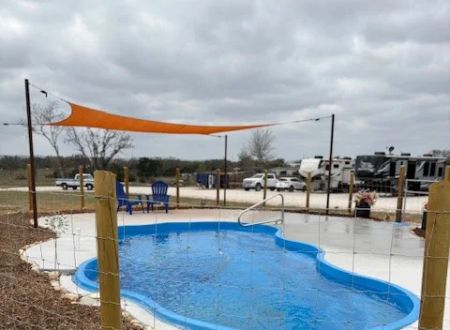 CJ Robins RV Retreat In Bandera, TX