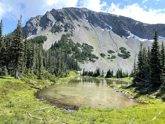 Gladys Lake Picture 2